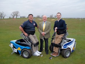 JOHN WATSON (centre) with ANTHONY NETTO (left) AND LOCAL GOLFER RYAN 
